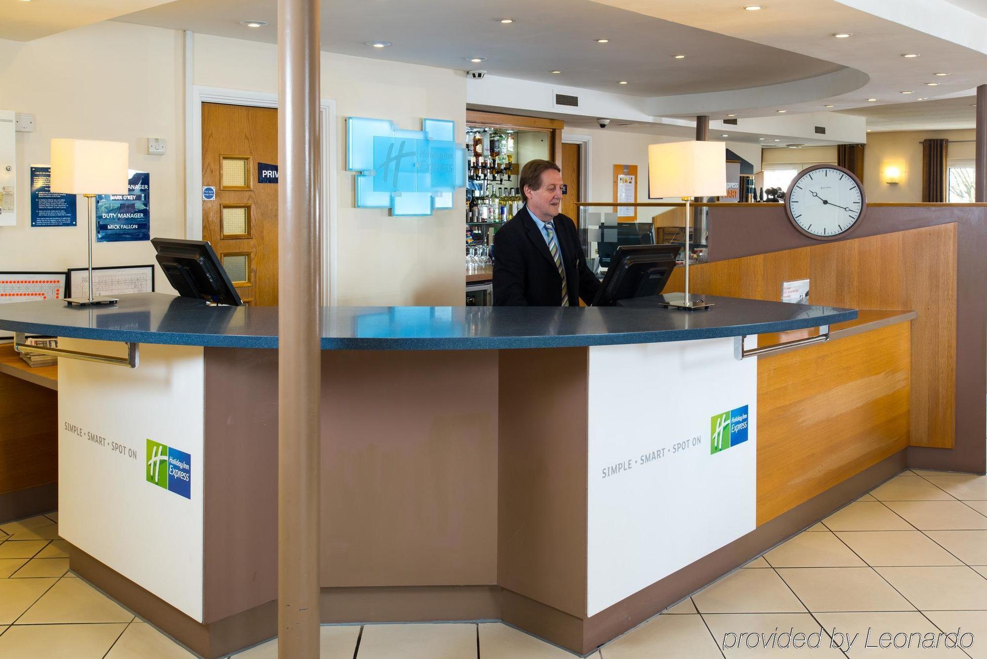 Holiday Inn Express Peterborough, An Ihg Hotel Extérieur photo